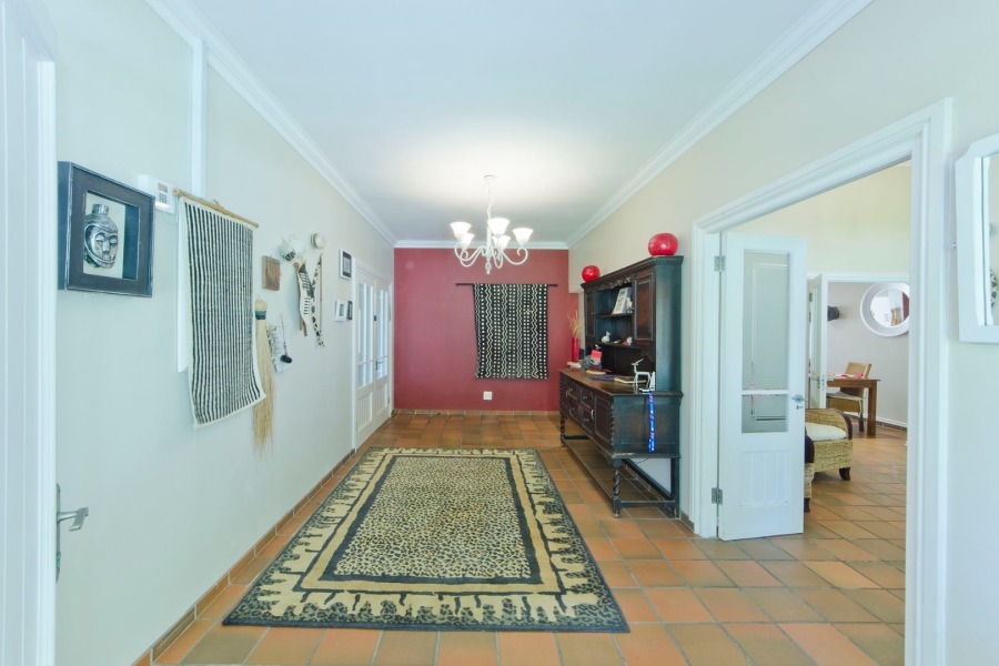 9 Bedroom Property for Sale in Leisure Isle Western Cape